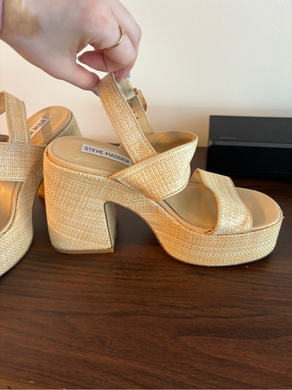Steve Madden Raffia Platform Heel - Picture 4 of 5